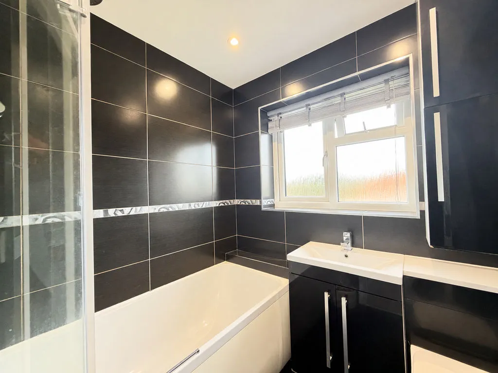 Formby Way, Bloxwich, WS3, photo 11