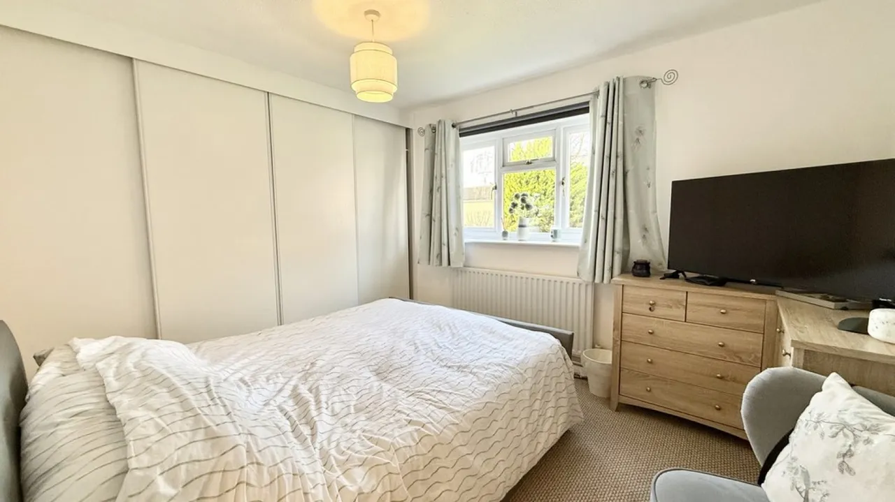 Station Road, Westbury, photo 5
