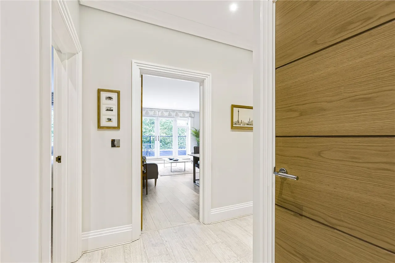 Coombehurst Close, Hadley Wood, EN4 0JU, photo 10