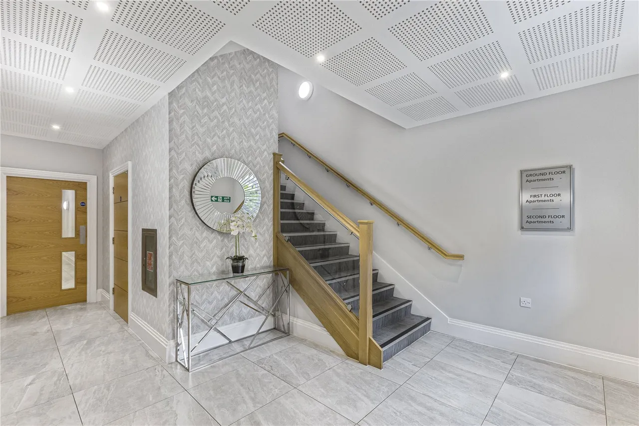 Coombehurst Close, Hadley Wood, EN4 0JU, photo 3