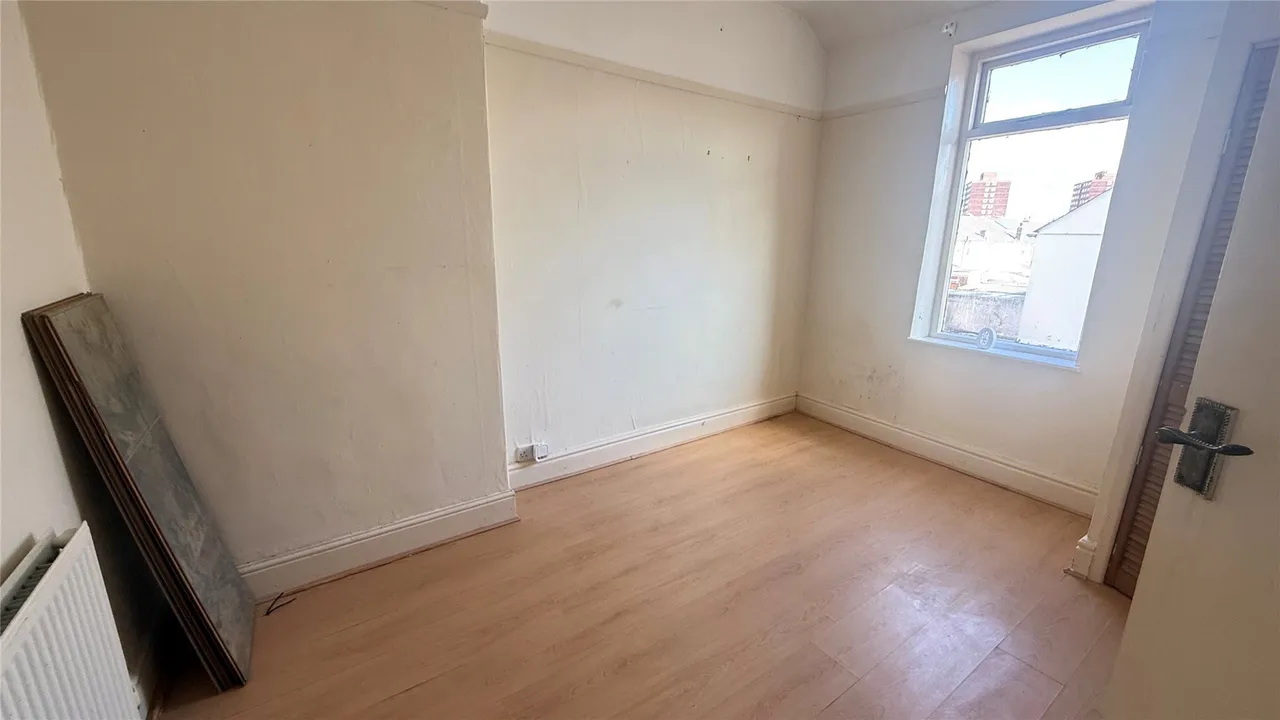 Victoria Road, Ellesmere Port, CH65, photo 14