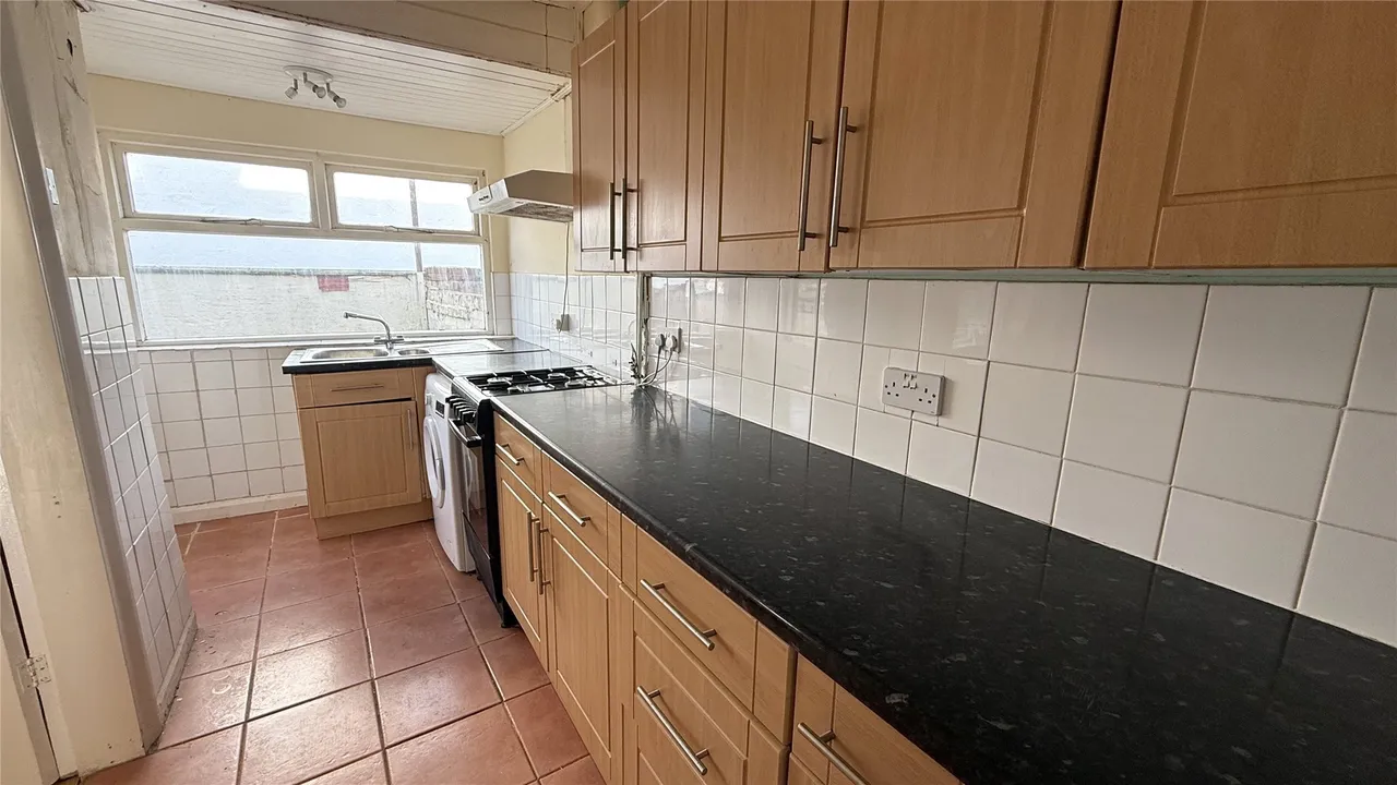 Victoria Road, Ellesmere Port, CH65, photo 3