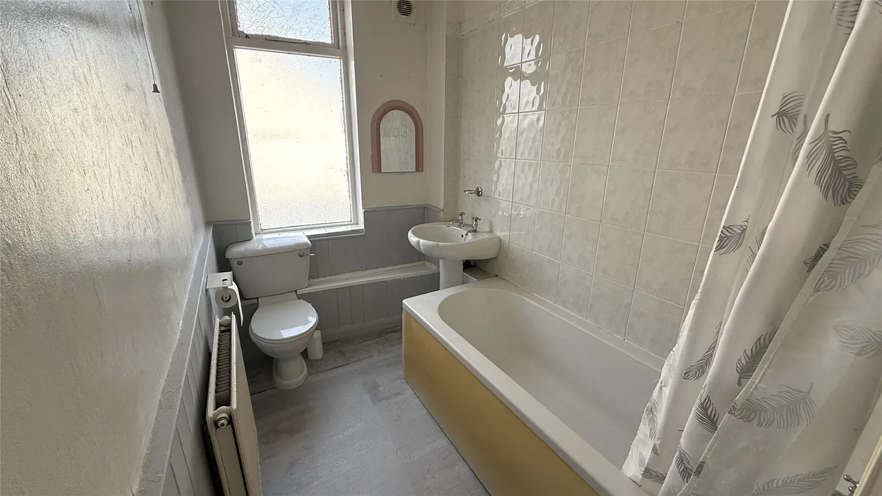 Victoria Road, Ellesmere Port, CH65, photo 12