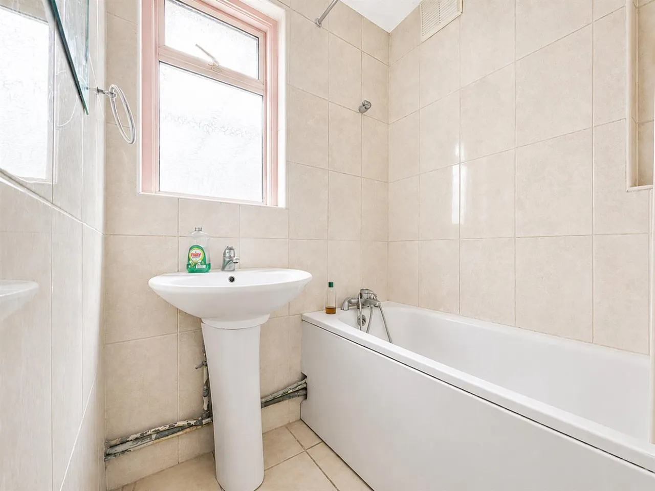 Semi-Detached For SaleRossindel Road, Hounslow, TW3, photo 7