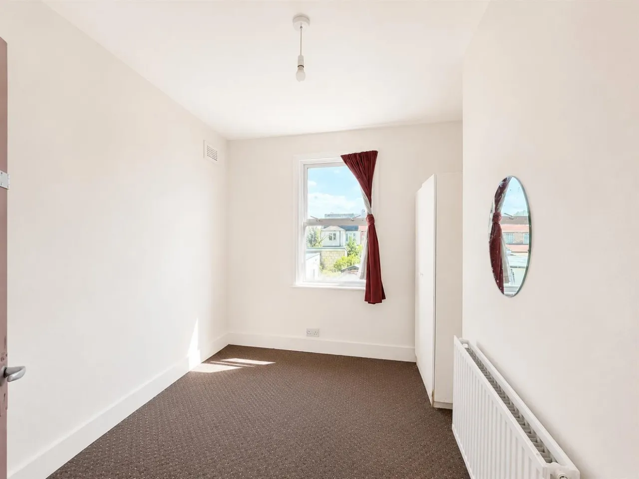 Semi-Detached For SaleRossindel Road, Hounslow, TW3, photo 10