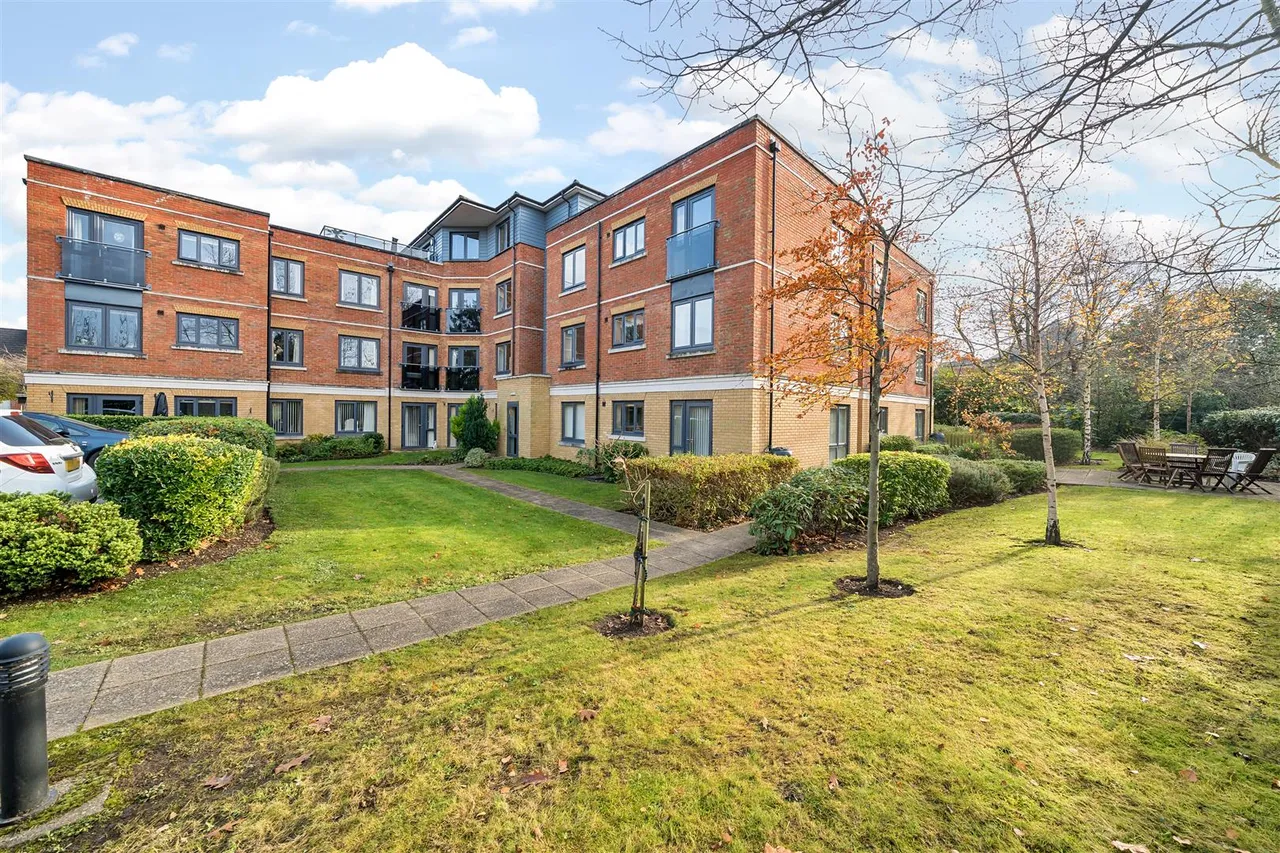 2 bed flat for sale, Archers Road, Eastleigh, SO50