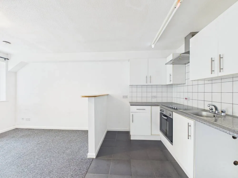 Flat 8, Millbrook Court Millbrook Street, Cheltenham, GL50 3RR, photo 4