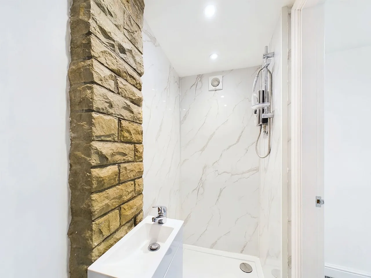 Wheatley Road, Halifax, HX3, photo 8