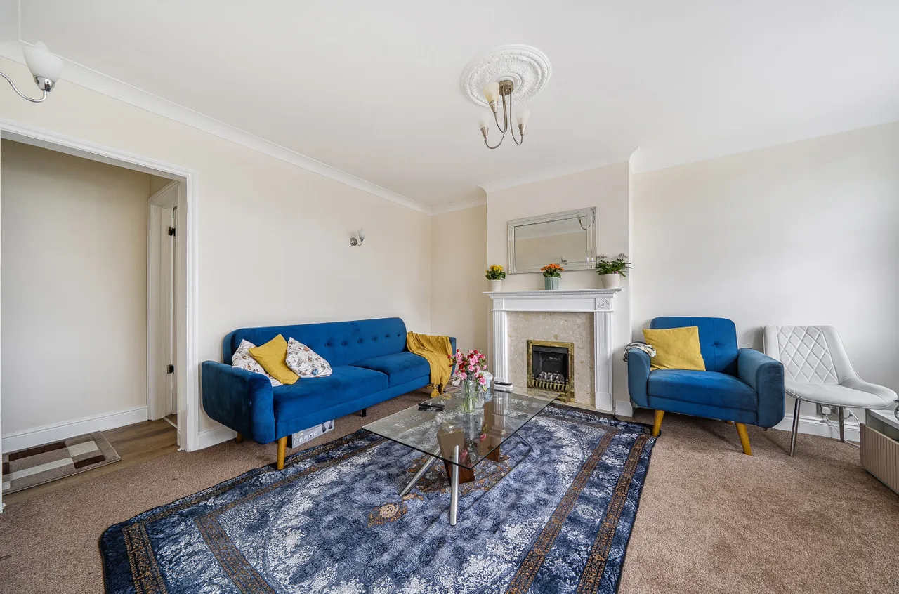 Camrose Avenue, Erith, DA8, photo 15