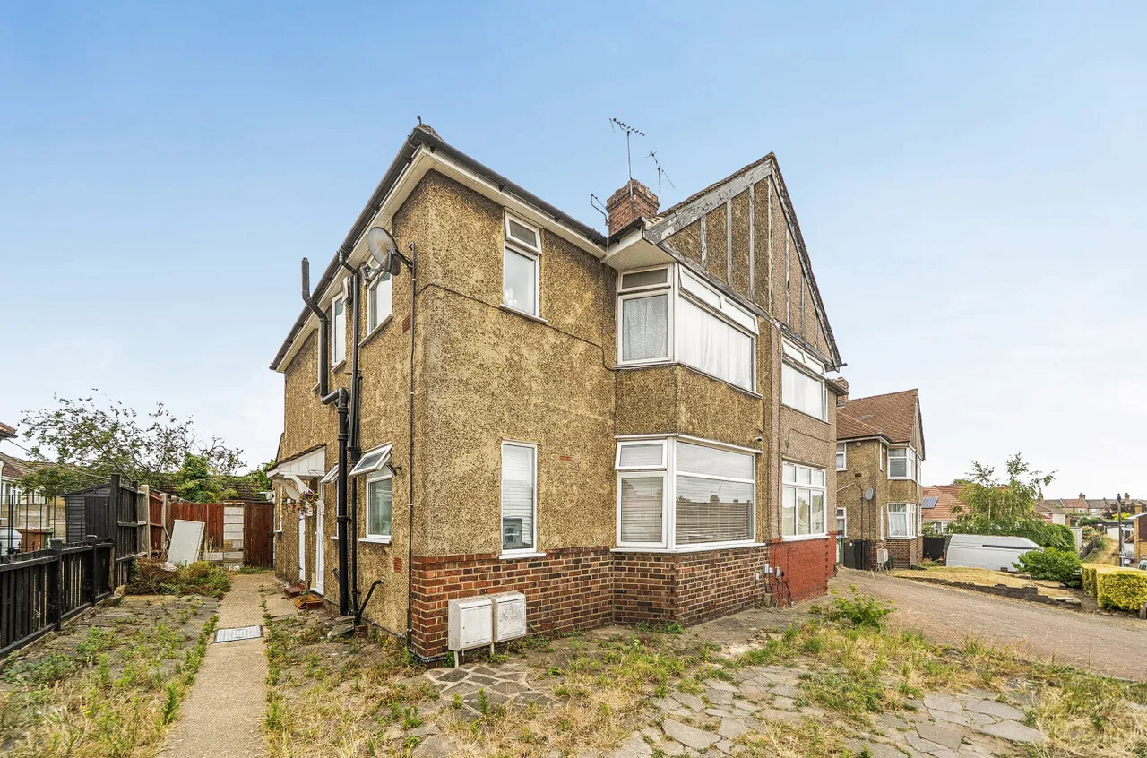 Camrose Avenue, Erith, DA8, photo 11