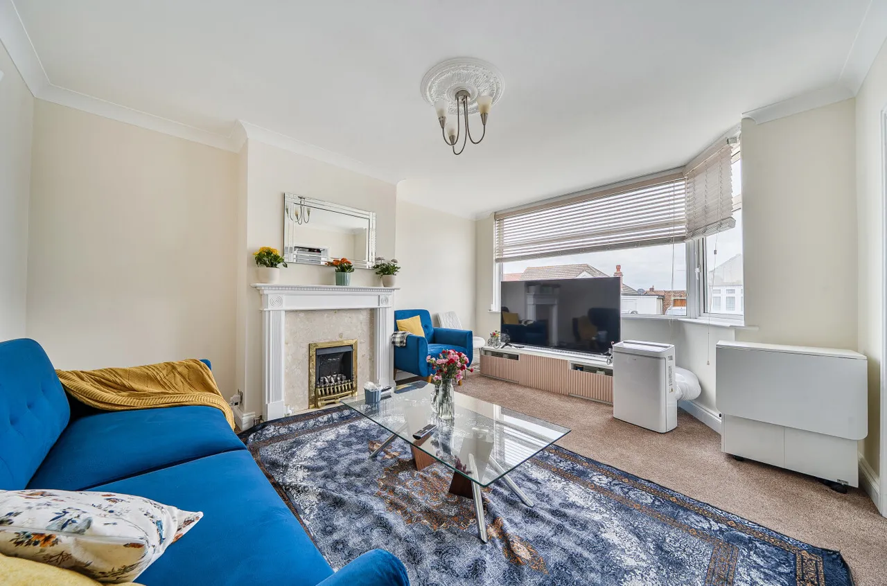 Camrose Avenue, Erith, DA8, photo 16