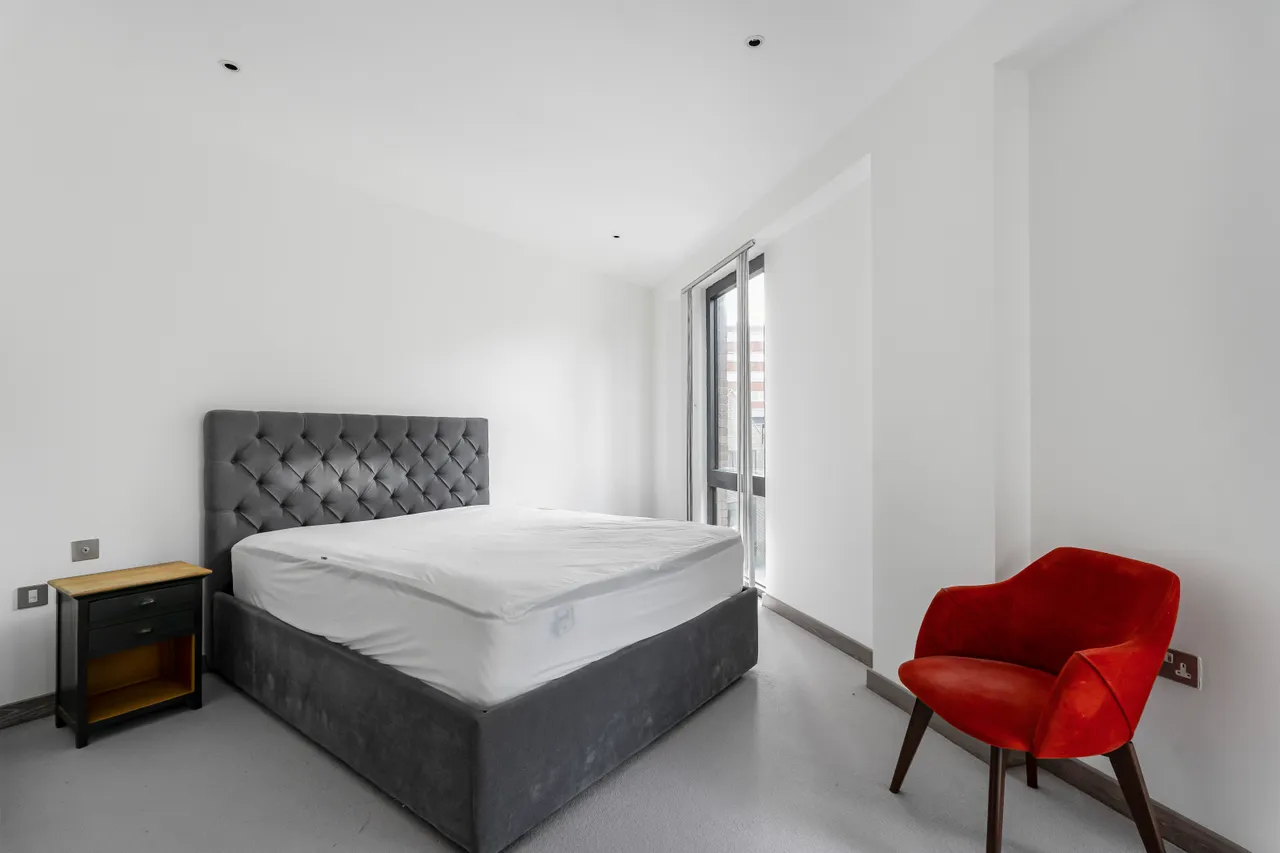 Drapers Yard, London, SW18, photo 15