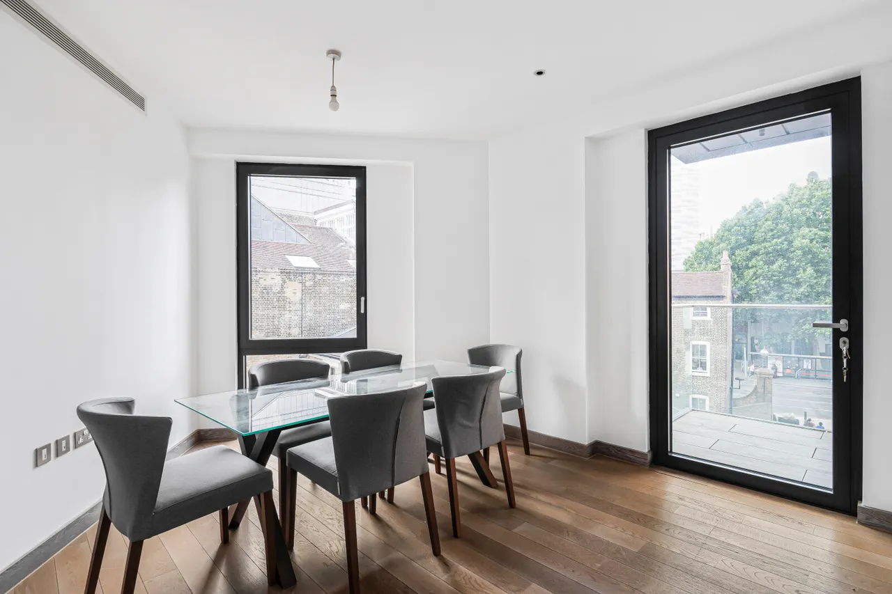 Drapers Yard, London, SW18, photo 7