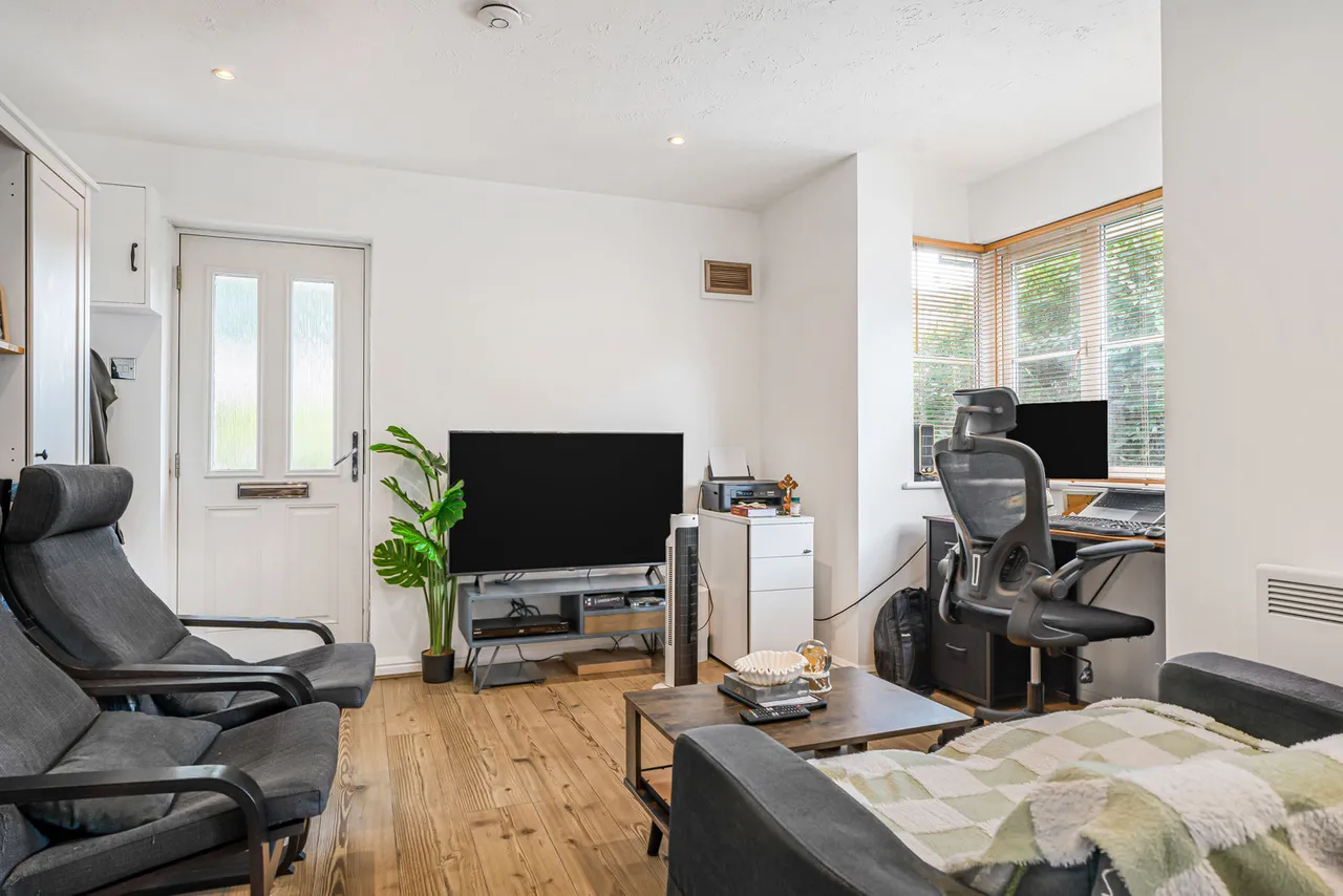 Nicholson Mews, Egham, TW20, photo 8