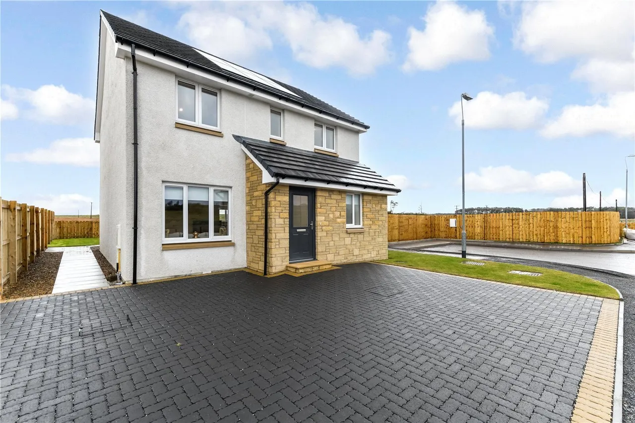 Riverside Gardens, Cronberry, Cumnock, East Ayrshire, KA18, photo 15