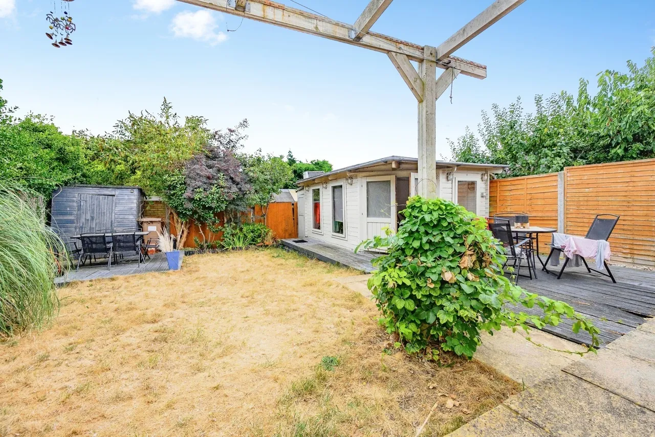 Vincent Road, Luton, Bedfordshire, LU4, photo 9