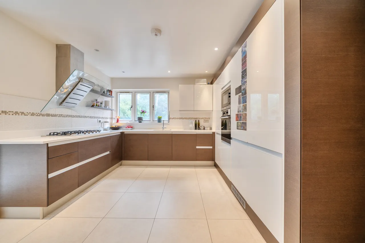 Eastbury Avenue, Northwood, HA6, photo 12