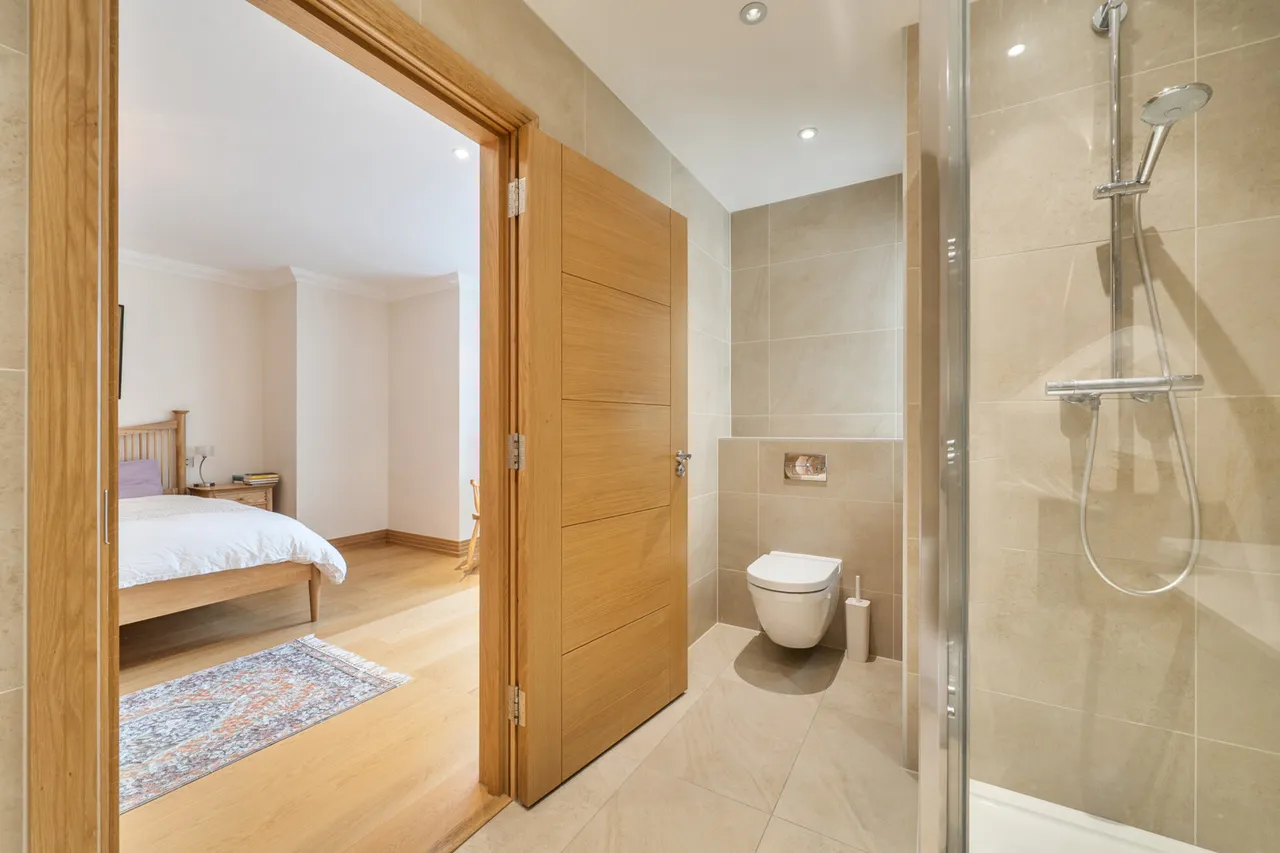 Eastbury Avenue, Northwood, HA6, photo 14