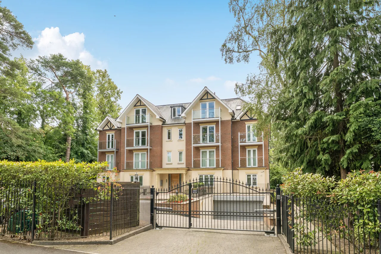 Eastbury Avenue, Northwood, HA6, photo 6