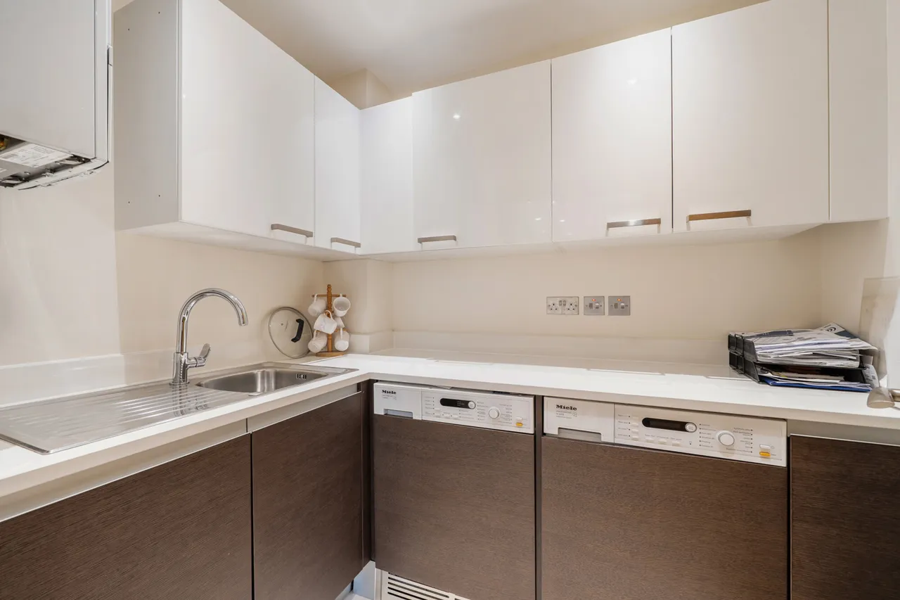 Eastbury Avenue, Northwood, HA6, photo 18