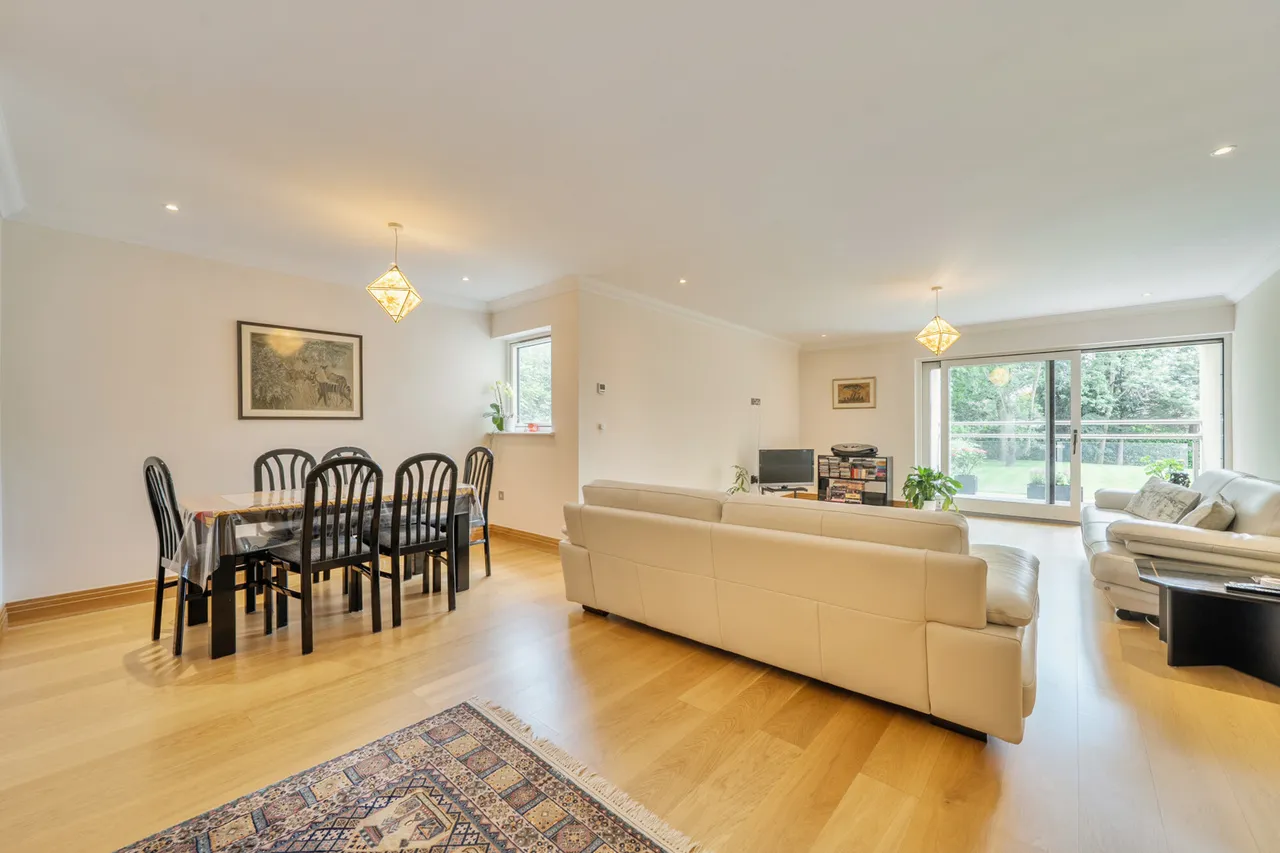 Eastbury Avenue, Northwood, HA6, photo 3