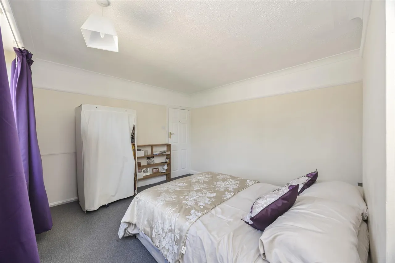 Newlands Avenue, Bexhill-On-Sea, East Sussex, TN39 4HA, photo 16