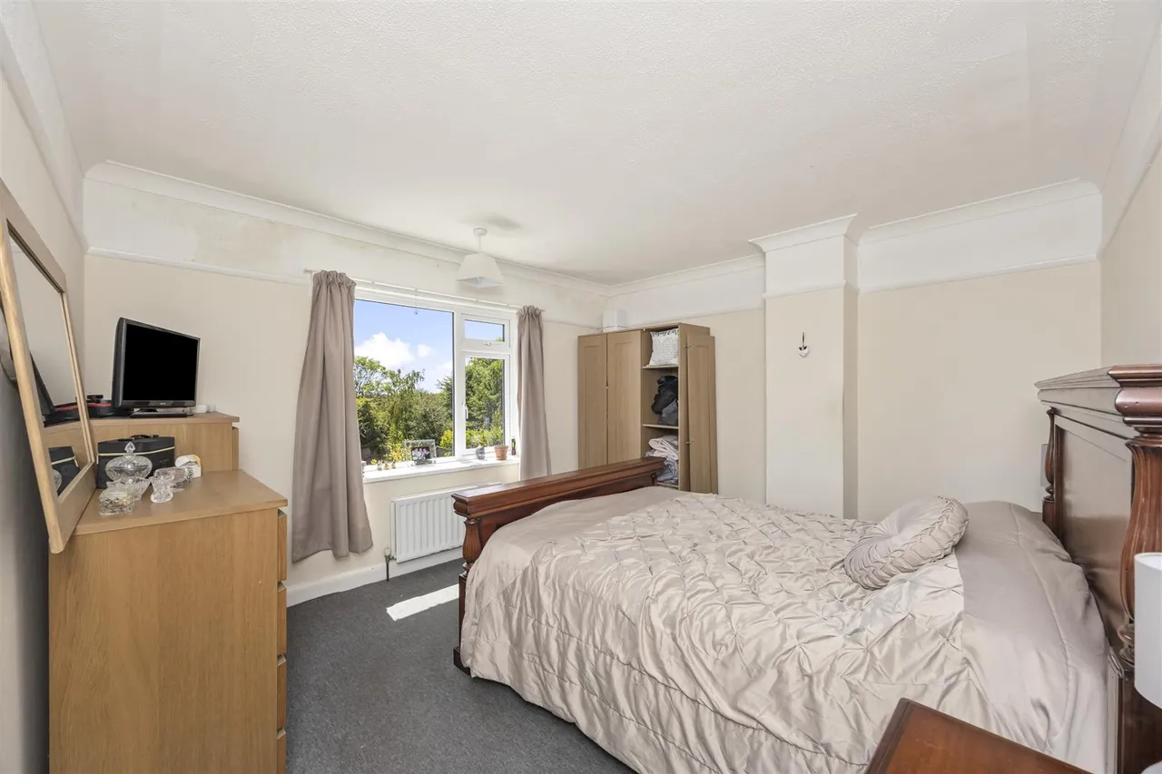 Newlands Avenue, Bexhill-On-Sea, East Sussex, TN39 4HA, photo 9