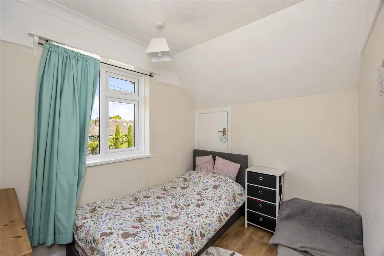 Newlands Avenue, Bexhill-On-Sea, East Sussex, TN39 4HA, photo 10