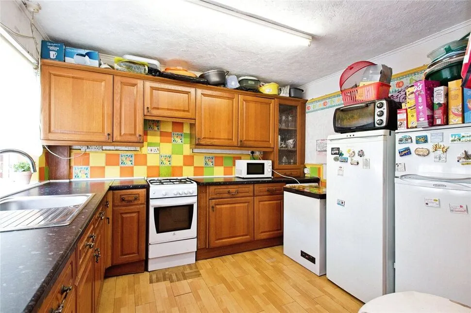 St Edmunds Close, Erith, DA18, photo 4