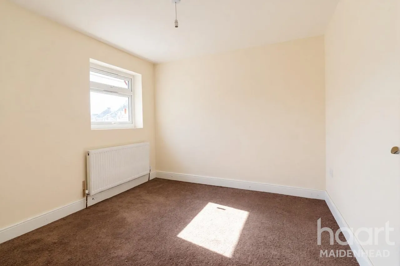 Mirador Crescent, Slough, SL2, photo 18