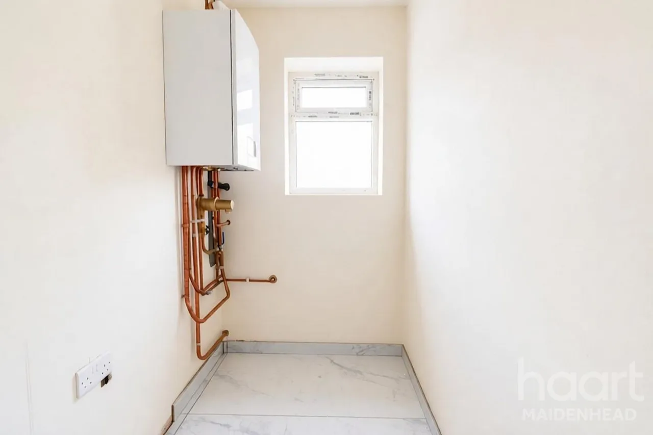 Mirador Crescent, Slough, SL2, photo 10