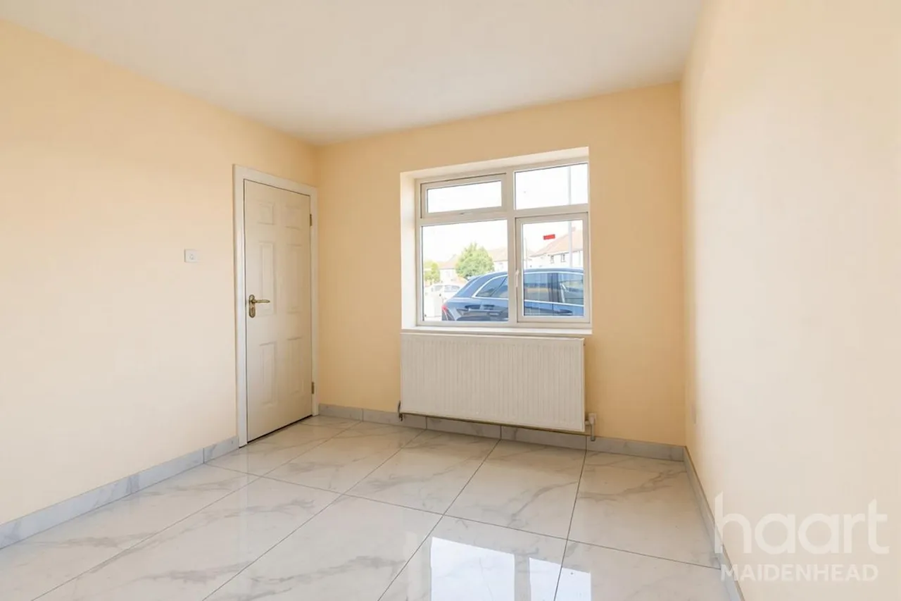 Mirador Crescent, Slough, SL2, photo 5