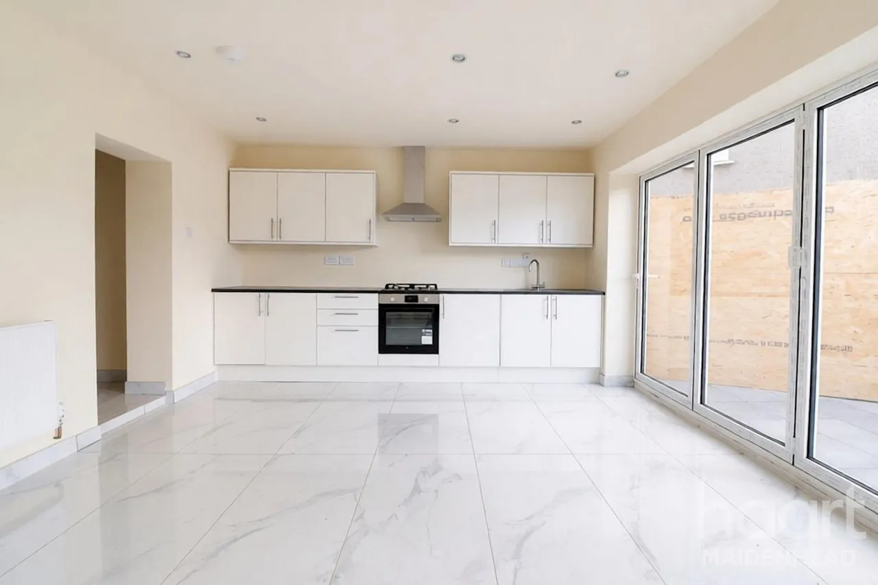 Mirador Crescent, Slough, SL2, photo 12