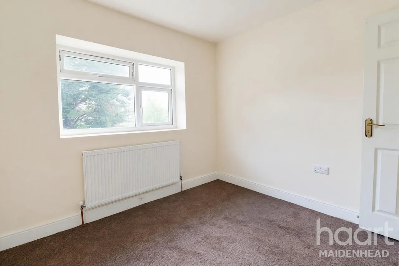 Mirador Crescent, Slough, SL2, photo 13