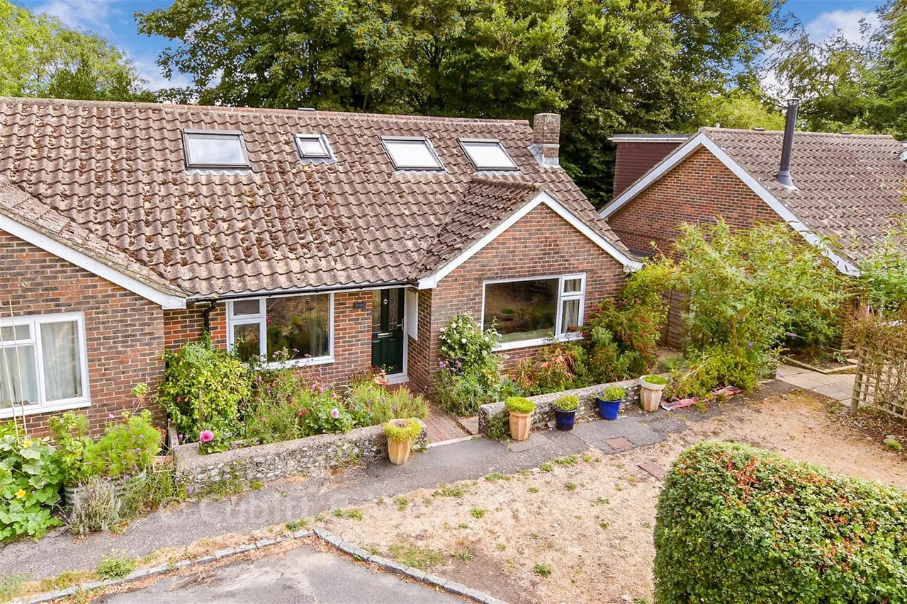 4 bed house for sale, Martens Field, Rodmell, BN7