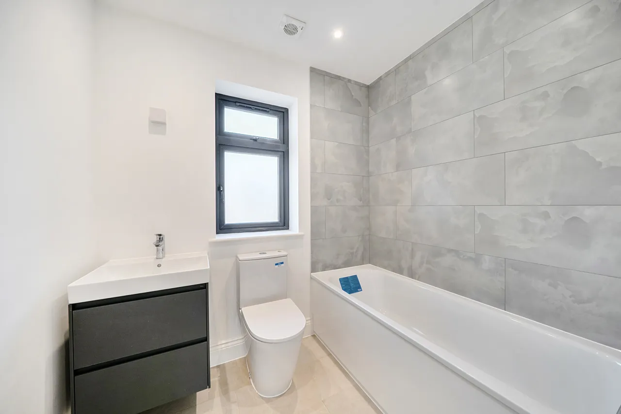 Gonville Crescent, Northolt, UB5, photo 7
