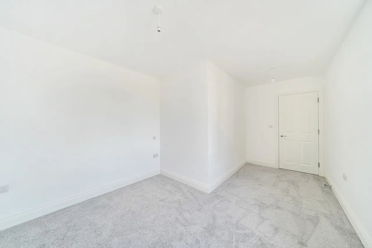 Gonville Crescent, Northolt, UB5, photo 13