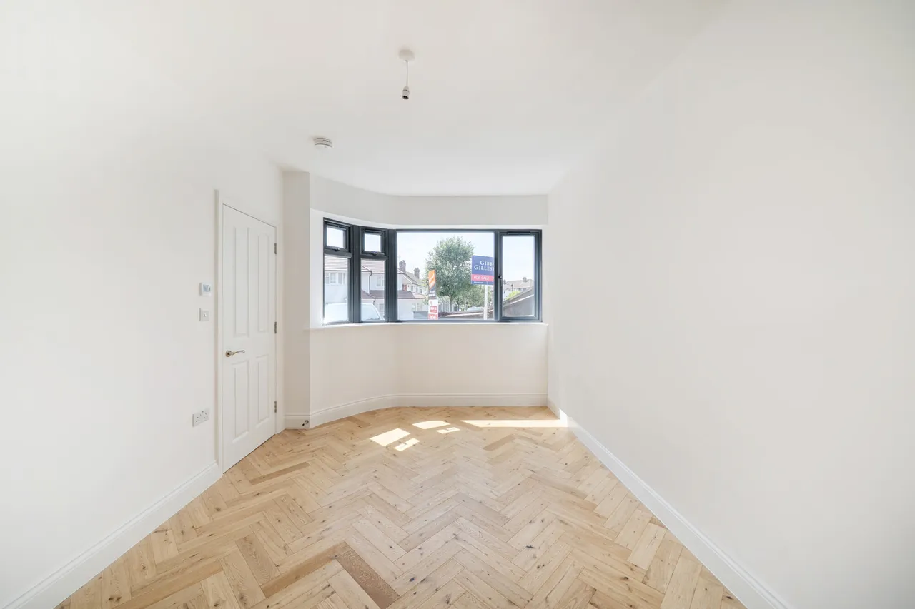 Gonville Crescent, Northolt, UB5, photo 6