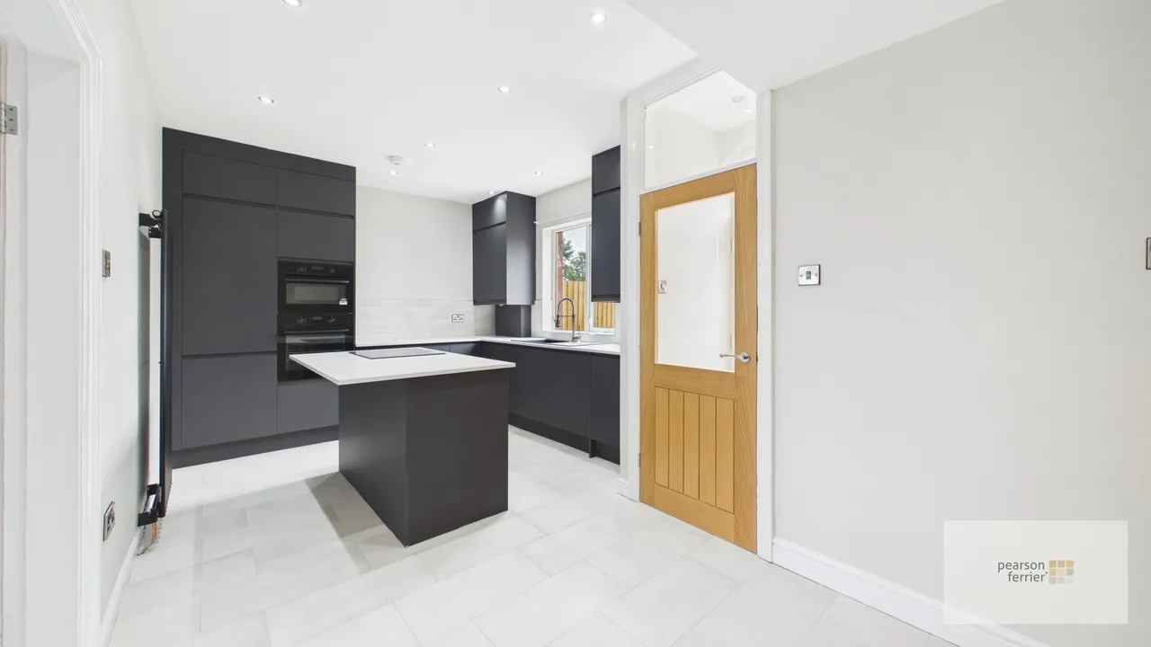Hornby Street, Bury, BL9 5DR, photo 2