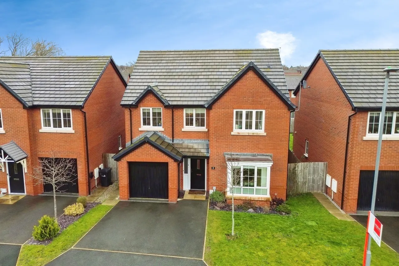 4 bed house for sale — Christopher Mitford Road, STOKE-ON-TRENT, Staffordshire, ST7