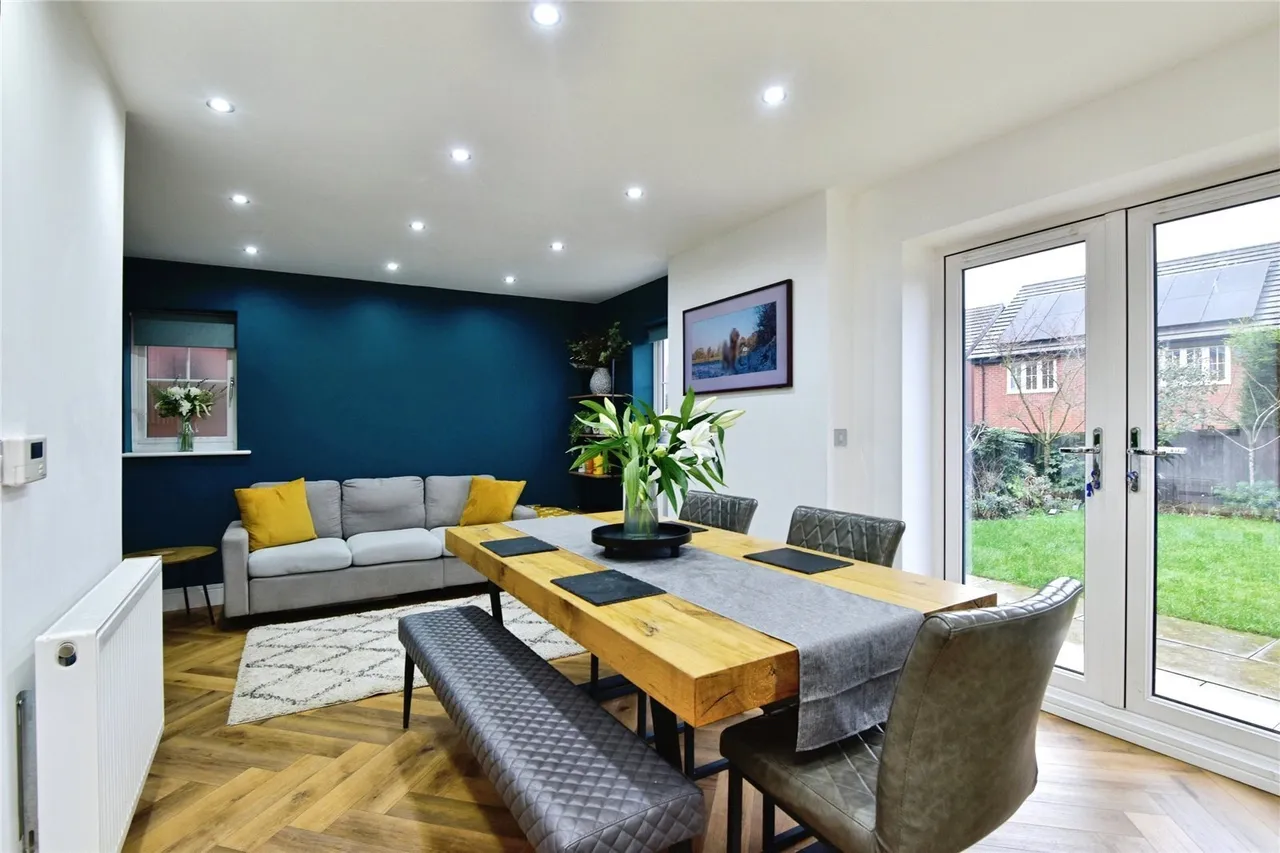 Christopher Mitford Road, STOKE-ON-TRENT, Staffordshire, ST7, photo 2