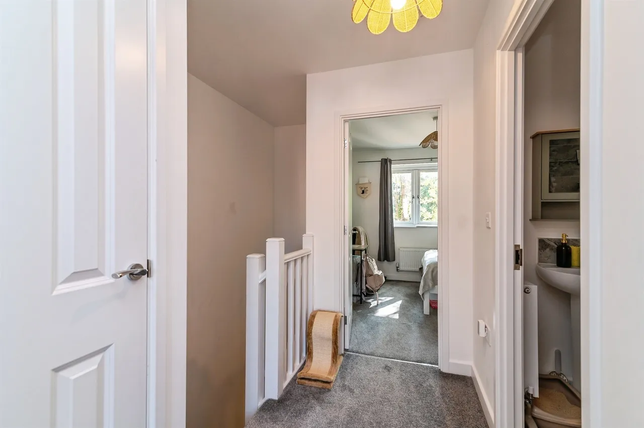 Mansfield Road, Redhill, Nottingham, photo 8