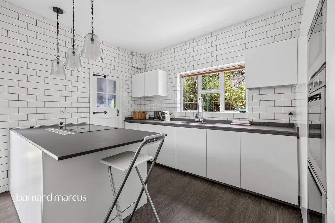 Whitgift Avenue, South Croydon, photo 10