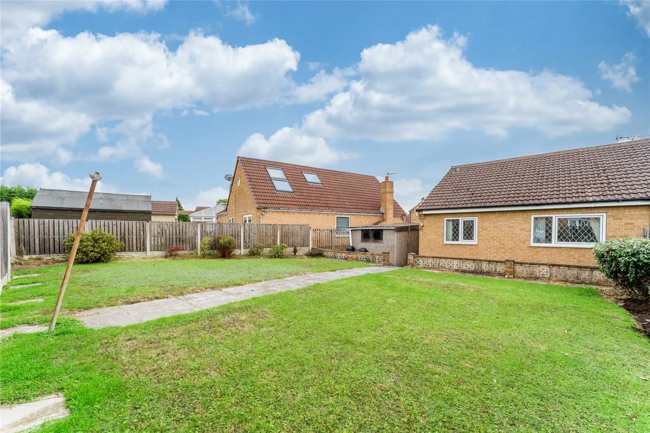 Ings Walk, South Kirkby, WF9, photo 25