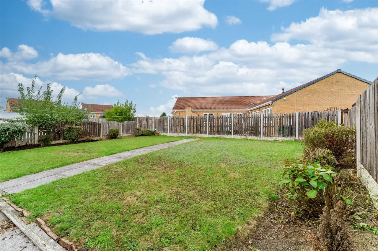 Ings Walk, South Kirkby, WF9, photo 2