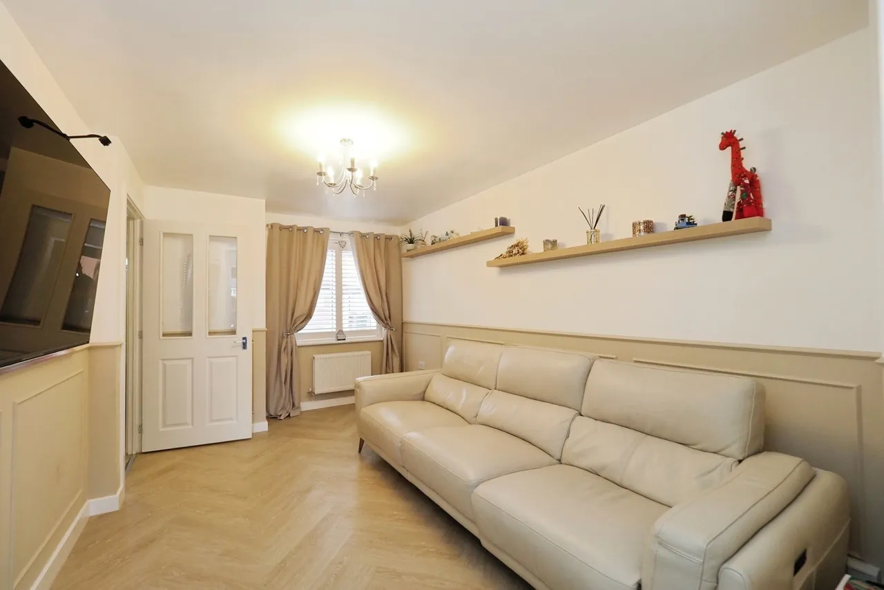 Upton Drive, Burton-on-Trent, DE14, photo 5