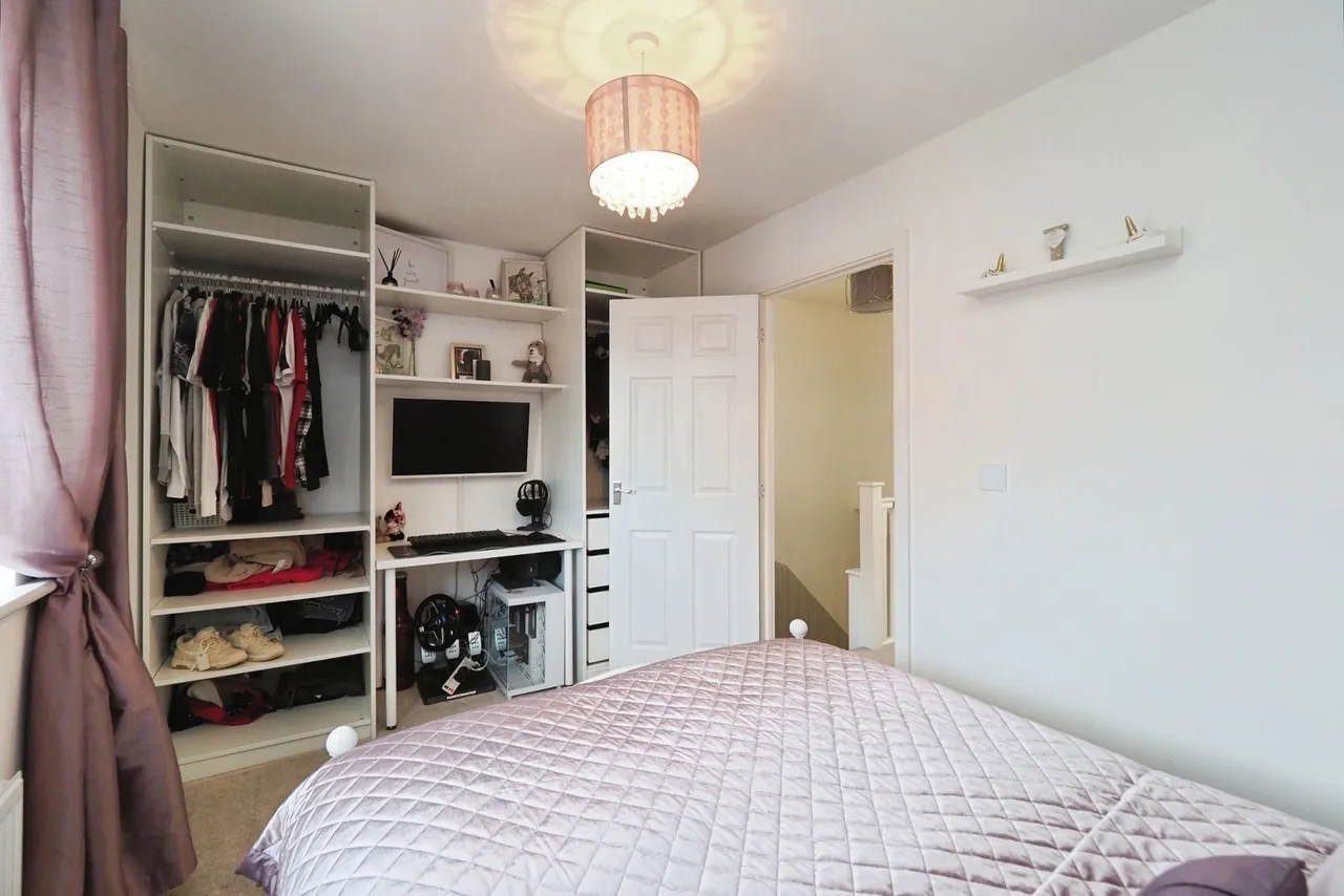 Upton Drive, Burton-on-Trent, DE14, photo 11