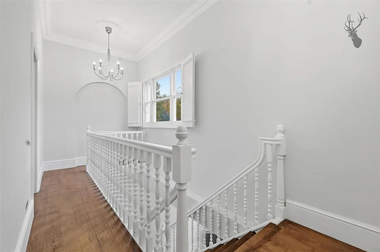 Manor Road, High Beech, IG10, photo 17