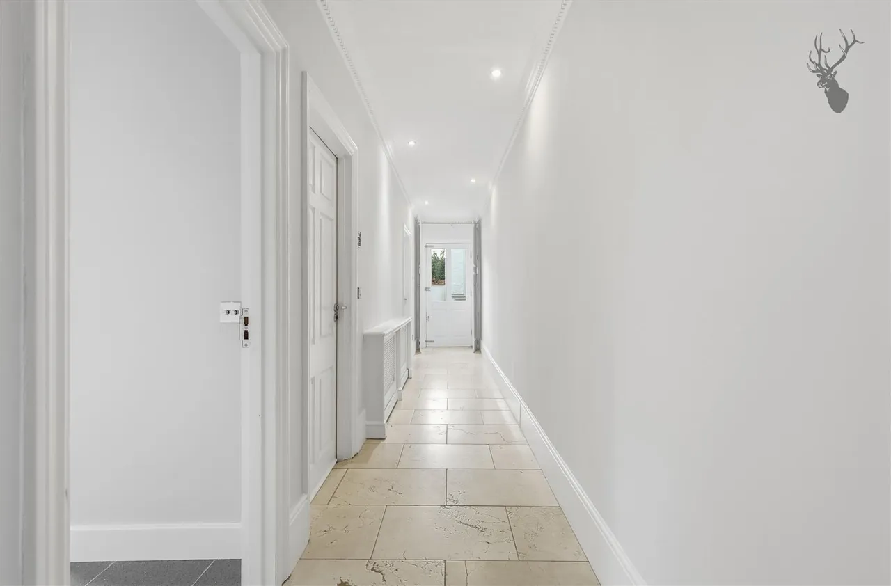 Manor Road, High Beech, IG10, photo 13