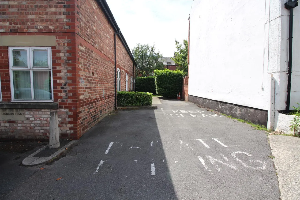Devonshire Place, Prestwich, Manchester, M25 3FF, photo 8